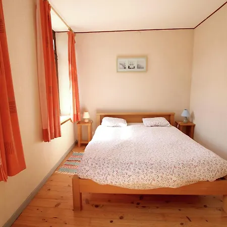 Sauna Retreat In Herbeumont, Cleaning Included Ferienhaus