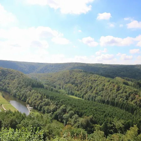 Mansion In Near Forest & Castle, Cleaning Included Holiday home *